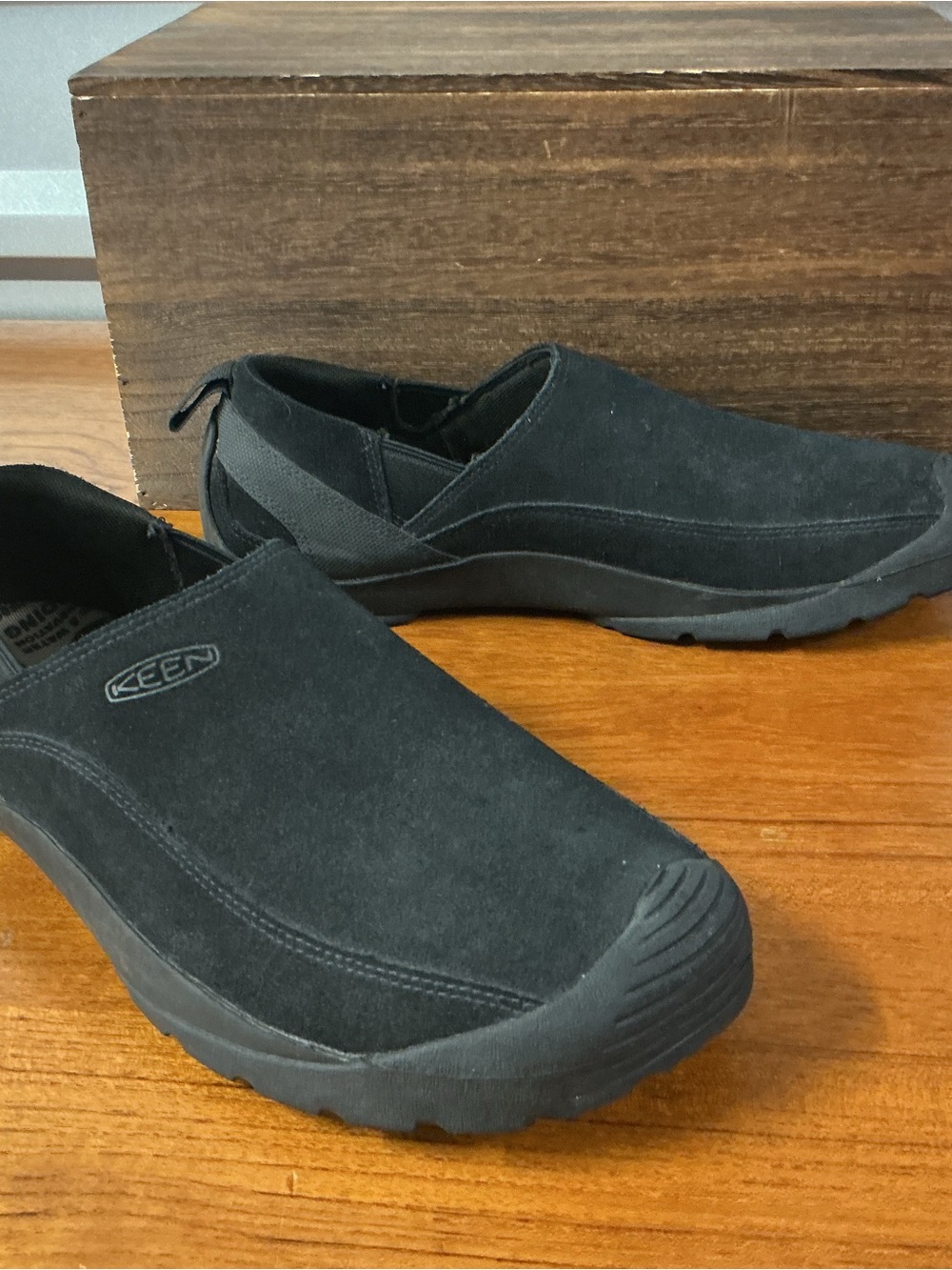Keen Men Jasper Black Leather Slip On Loafer 1027881 Size 9.5